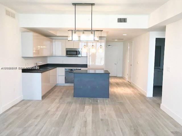 Real estate property located at 1010 Brickell Ave #4609, Miami-dade, 1010 Brickell Condo, Miami, FL