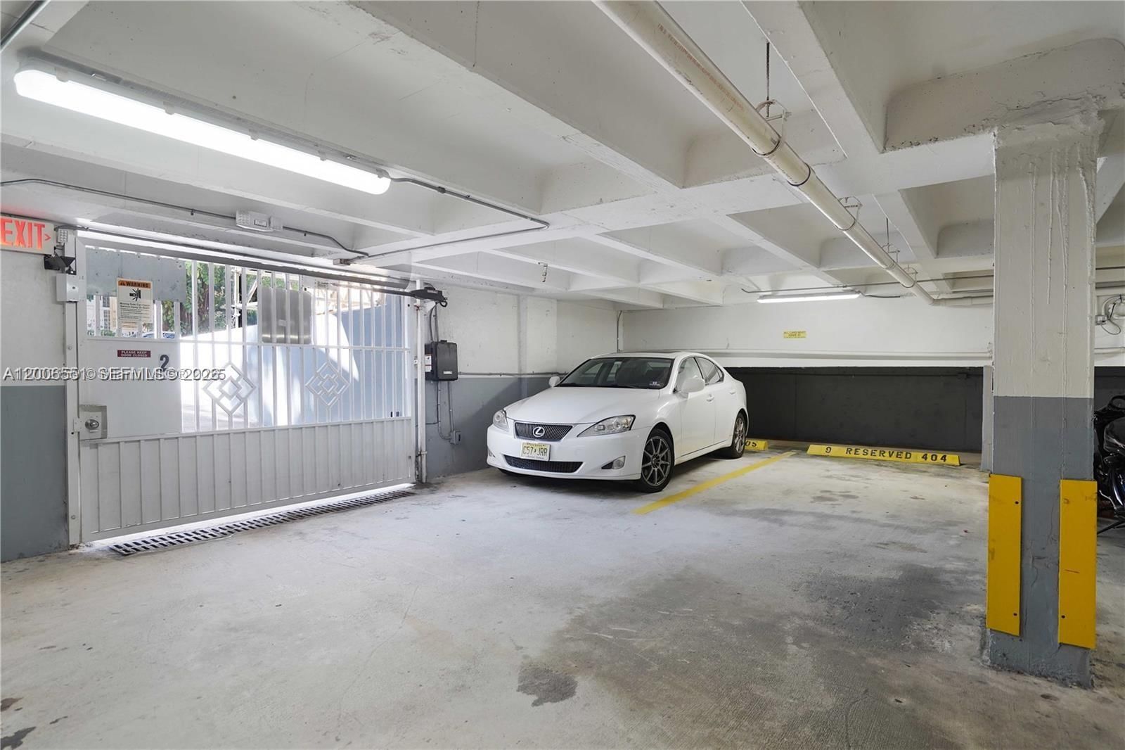 Real estate property located at 245 18th St #305, Miami-dade, James Central Towers Cond, Miami Beach, FL