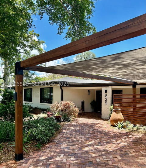 Real estate property located at 825 Bel Air Dr, Broward, Plantation Gardens 2nd Se, Plantation, FL