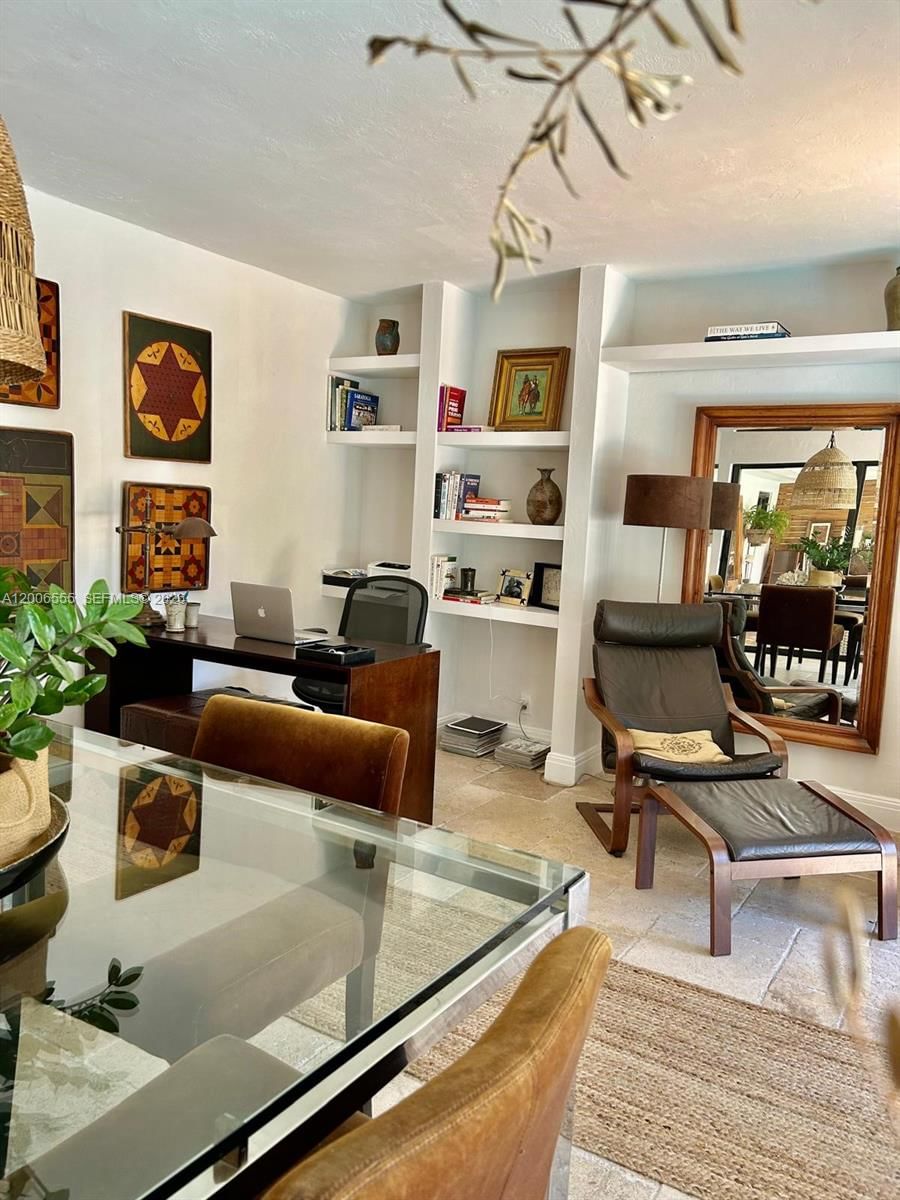 Real estate property located at 825 Bel Air Dr, Broward, Plantation Gardens 2nd Se, Plantation, FL