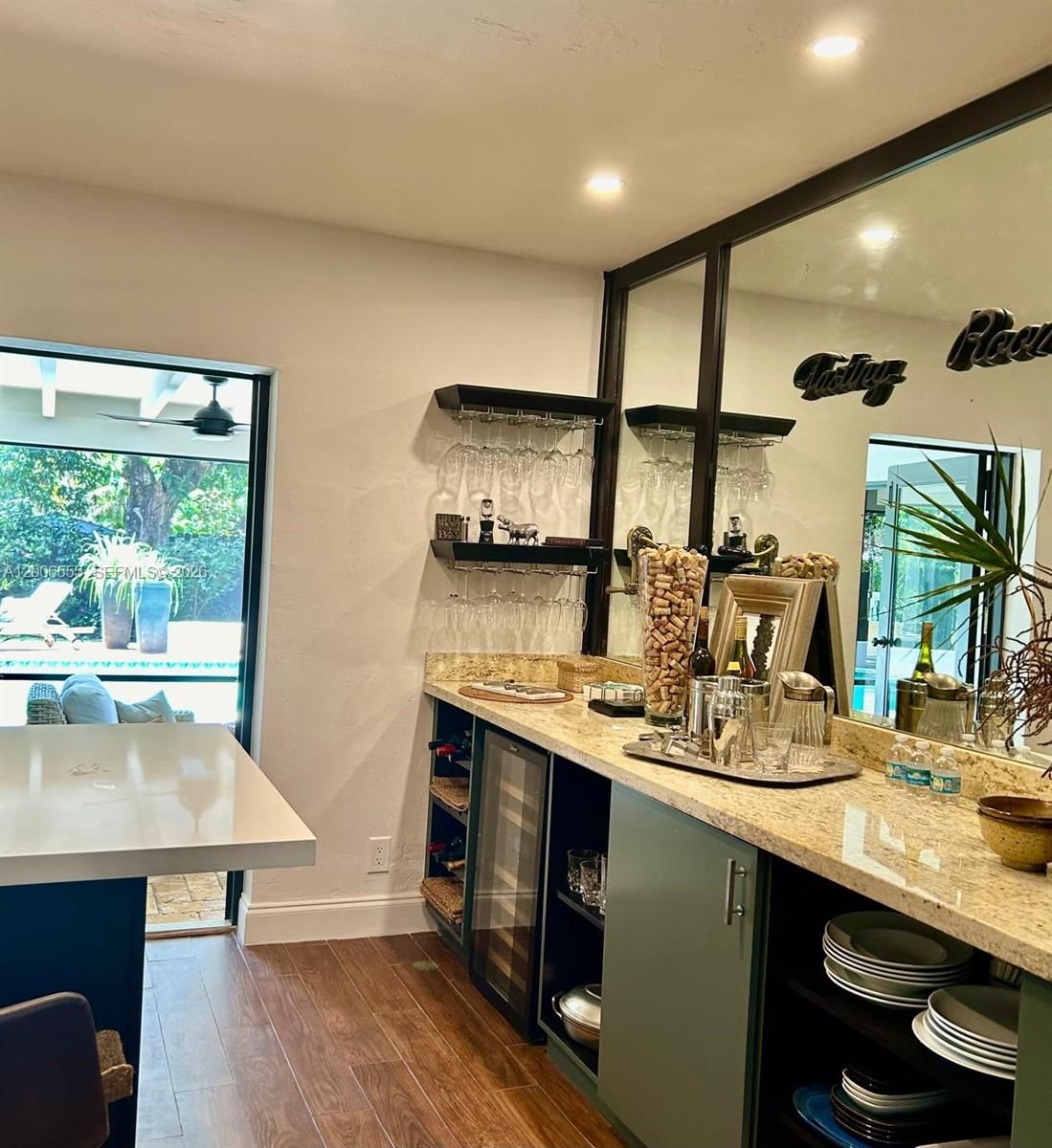 Real estate property located at 825 Bel Air Dr, Broward, Plantation Gardens 2nd Se, Plantation, FL