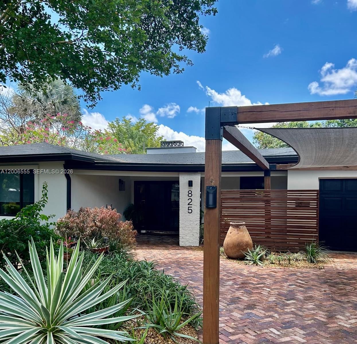 Real estate property located at 825 Bel Air Dr, Broward, Plantation Gardens 2nd Se, Plantation, FL