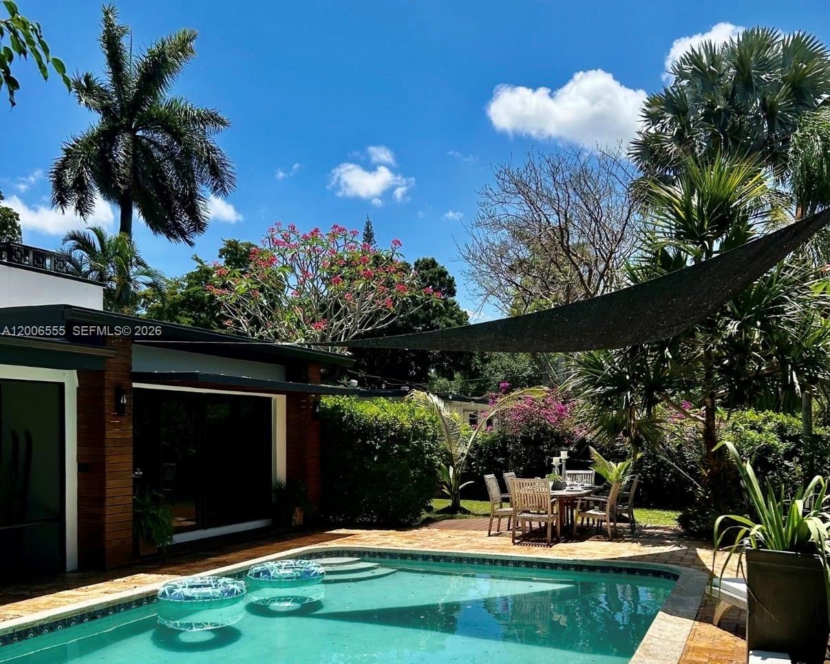 Real estate property located at 825 Bel Air Dr, Broward, Plantation Gardens 2nd Se, Plantation, FL