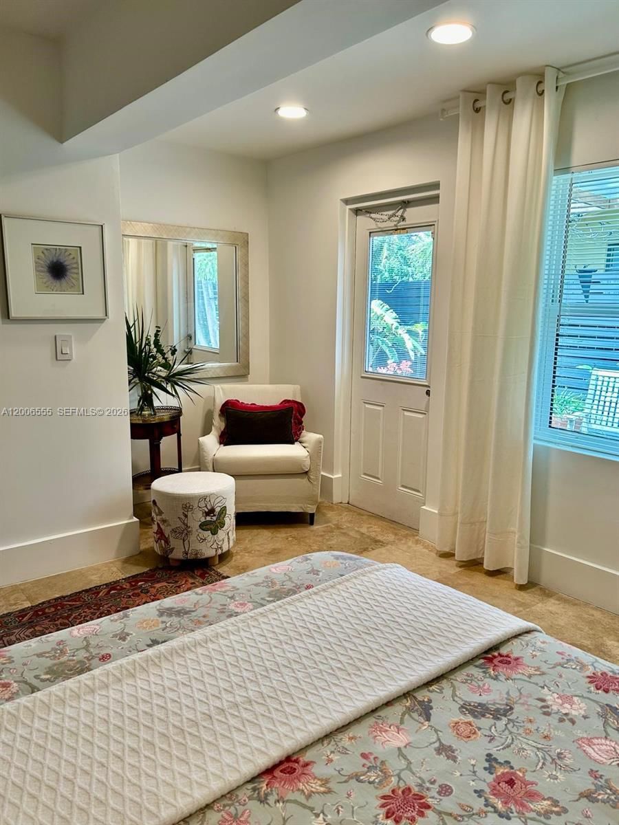 Real estate property located at 825 Bel Air Dr, Broward, Plantation Gardens 2nd Se, Plantation, FL