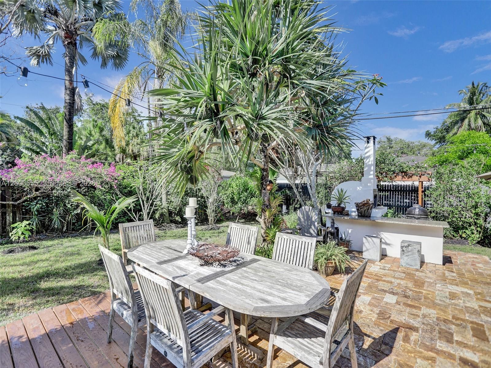 Real estate property located at 825 Bel Air Dr, Broward, Plantation Gardens 2nd Se, Plantation, FL