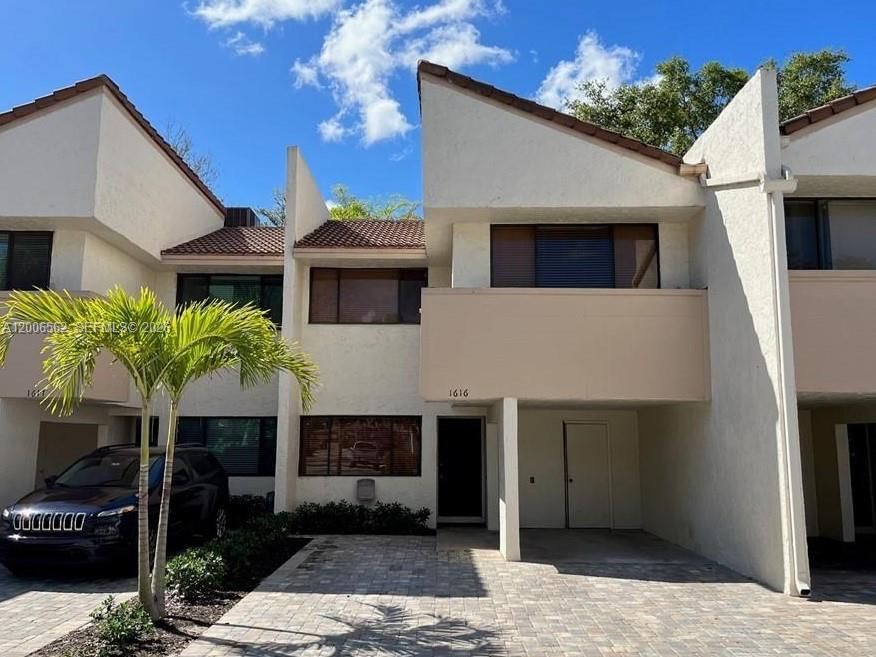 Real estate property located at 1616 Cypress Pointe Dr #1616, Broward, Cypress Pointe Condo, Coral Springs, FL