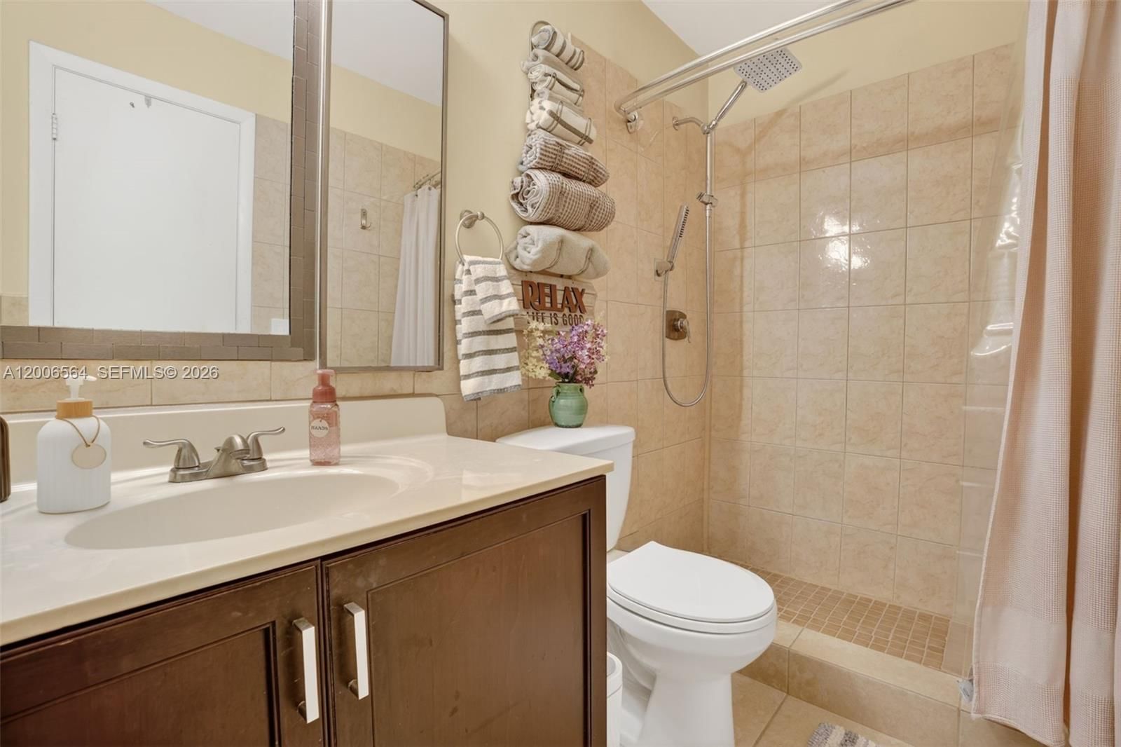 Real estate property located at 8330 154th Ave #35, Miami-dade, Centre Court Condo, Miami, FL