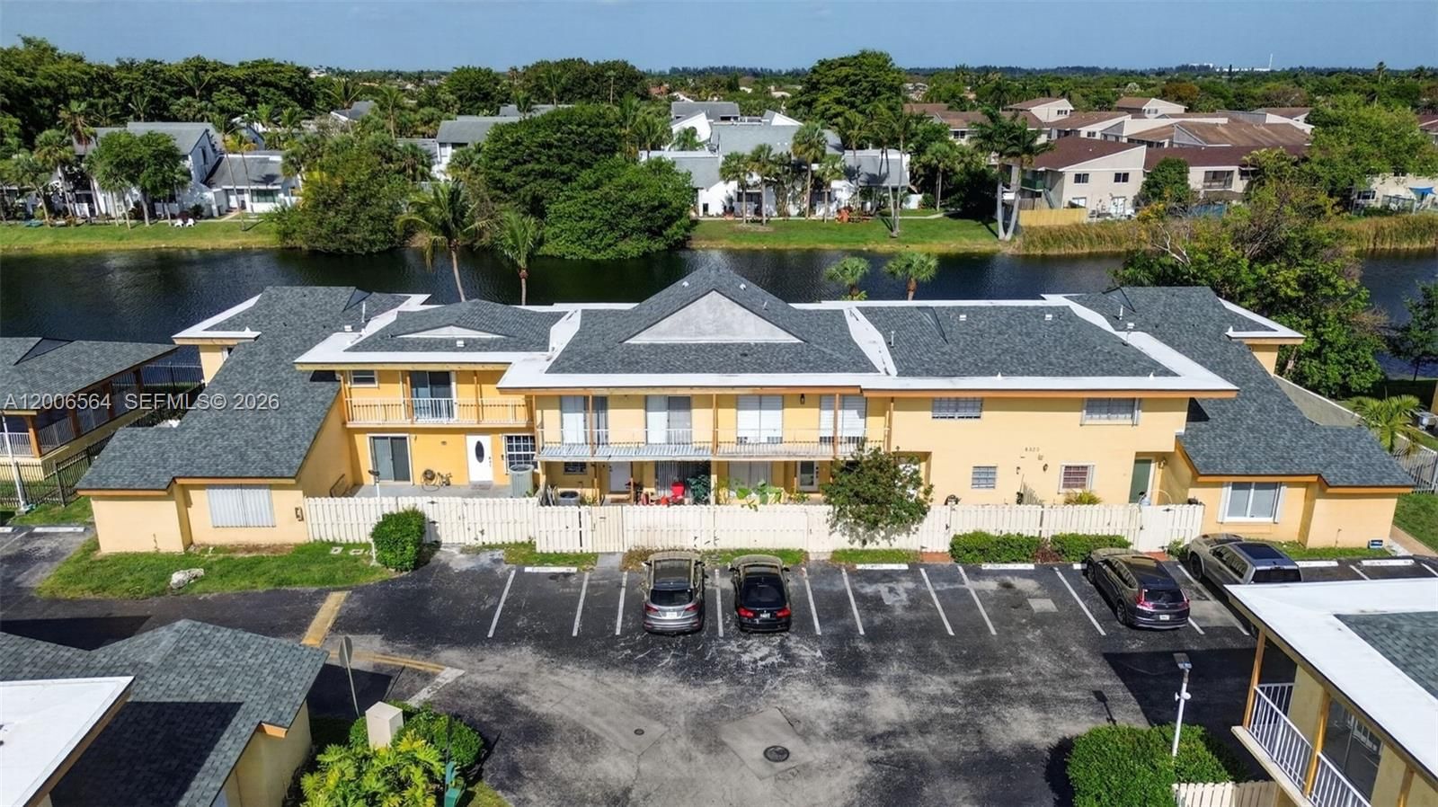 Real estate property located at 8330 154th Ave #35, Miami-dade, Centre Court Condo, Miami, FL