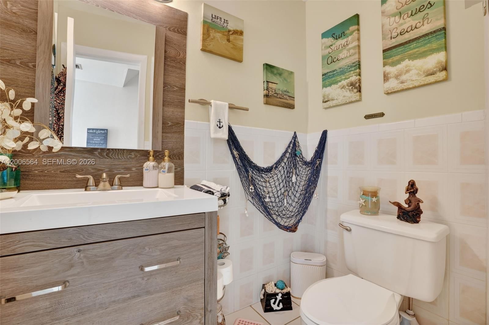 Real estate property located at 8330 154th Ave #35, Miami-dade, Centre Court Condo, Miami, FL