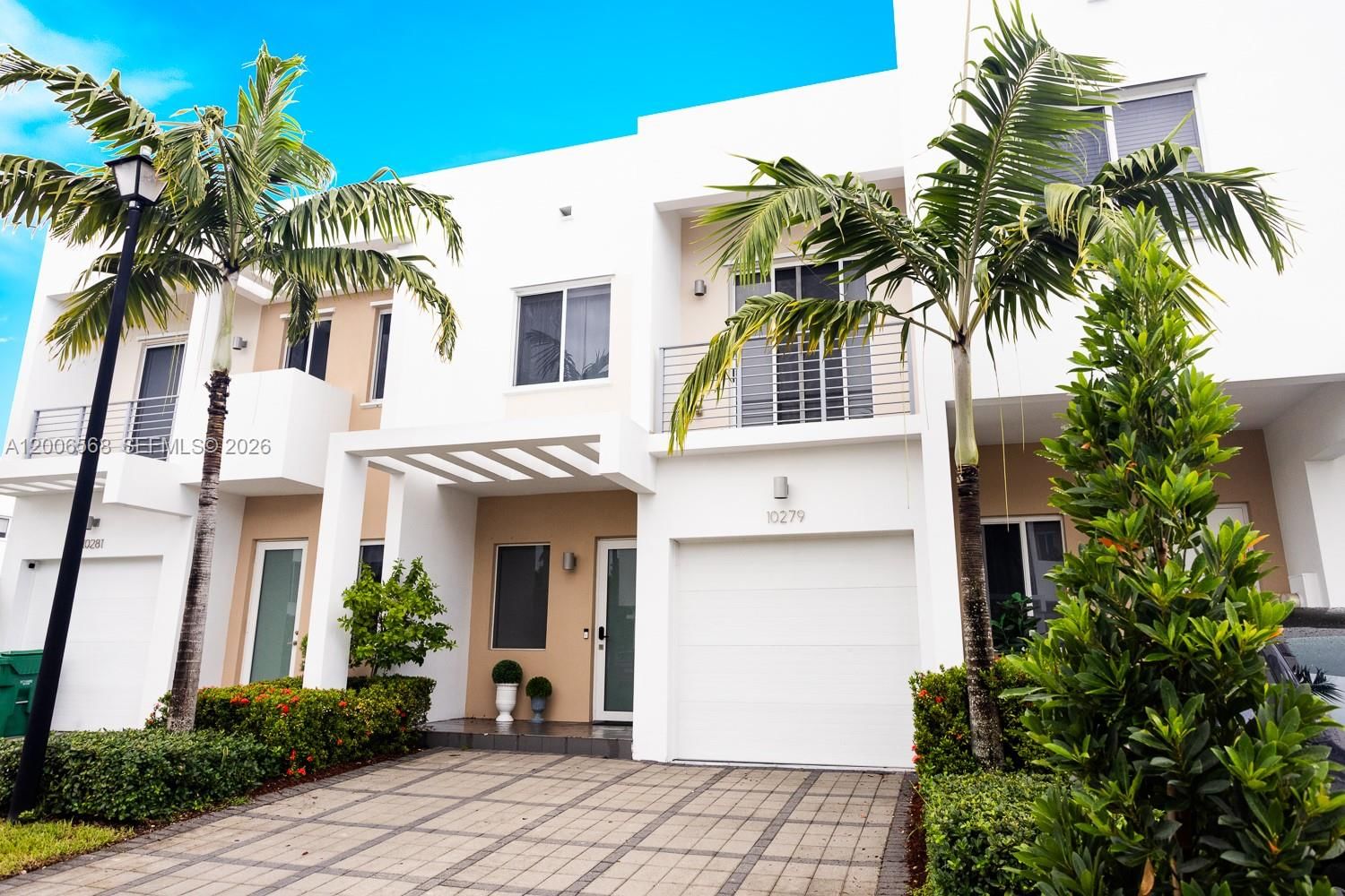 Real estate property located at 10279 72nd St, Miami-dade, Doral Palms North, Doral, FL
