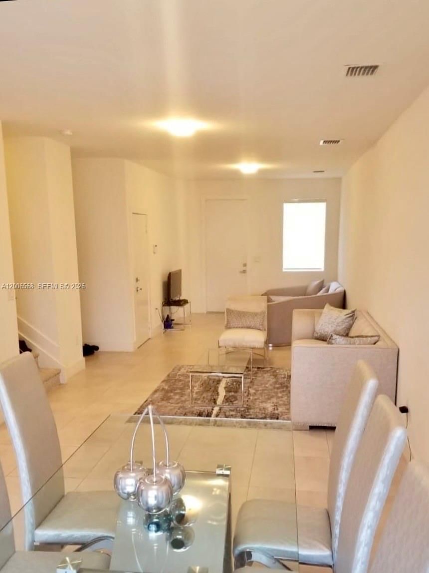 Real estate property located at 10279 72nd St, Miami-dade, Doral Palms North, Doral, FL