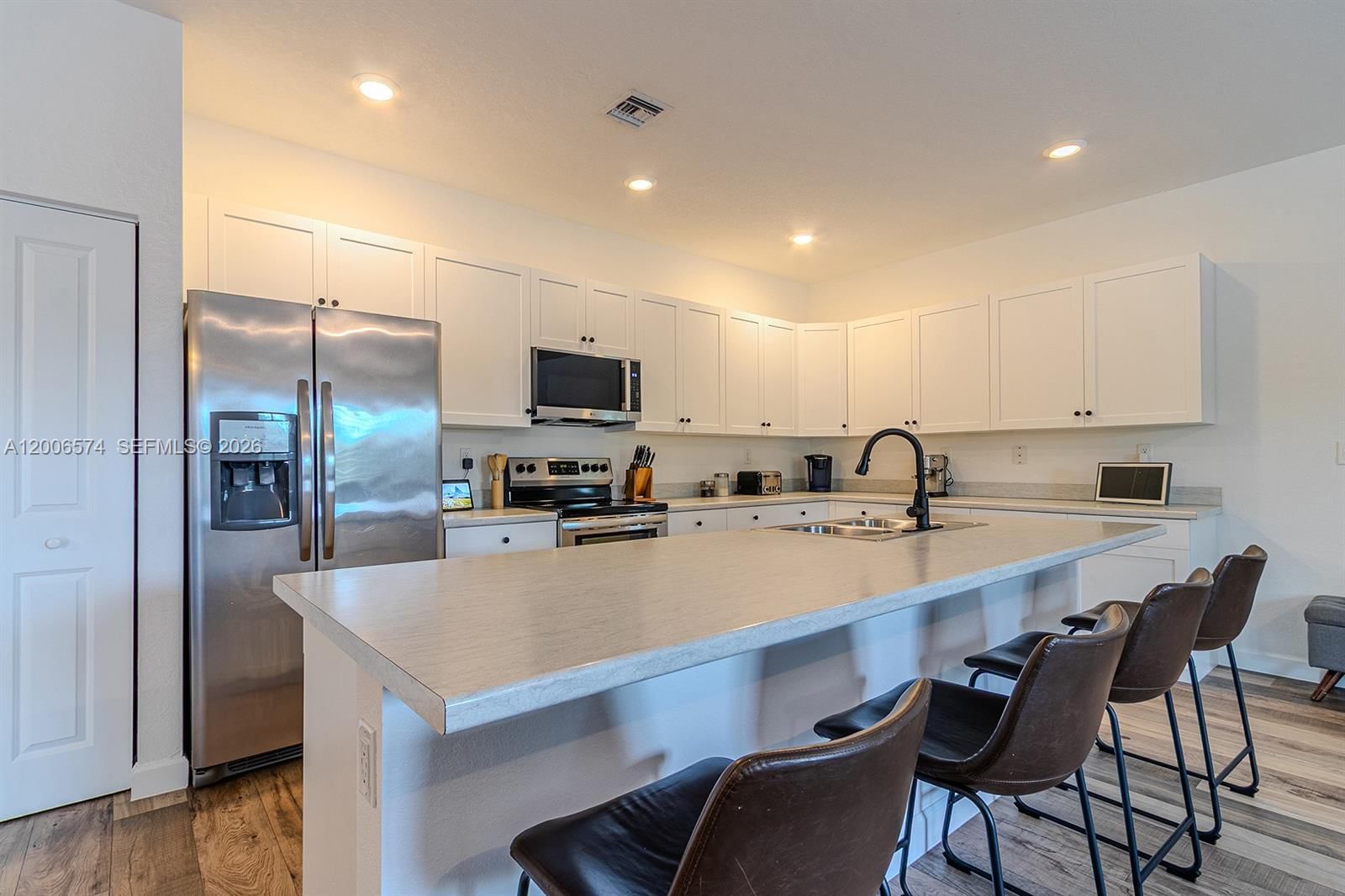 Real estate property located at 13680 191st Ter, Miami-dade, Vilhen Drive Estates, Miami, FL