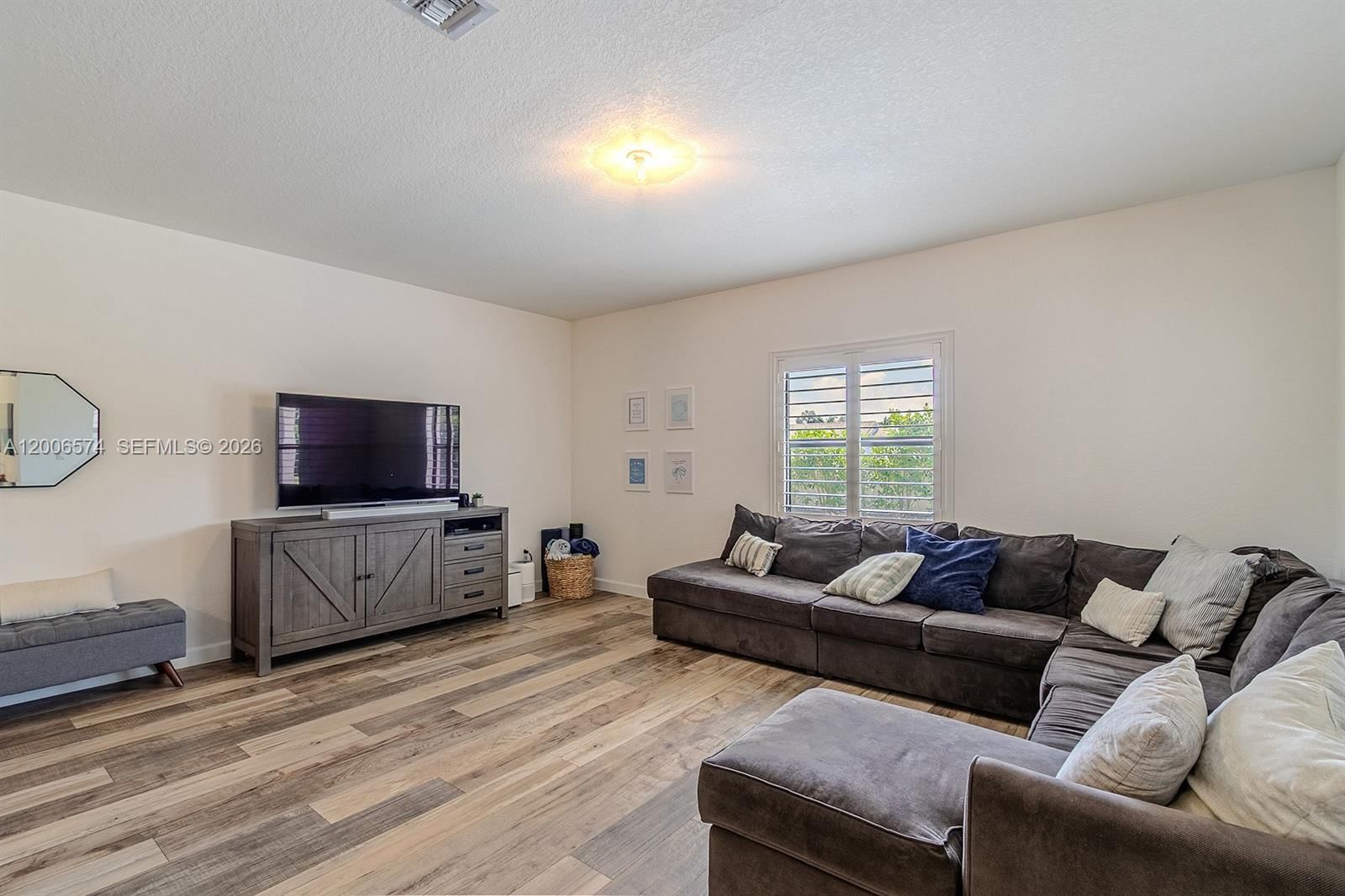 Real estate property located at 13680 191st Ter, Miami-dade, Vilhen Drive Estates, Miami, FL