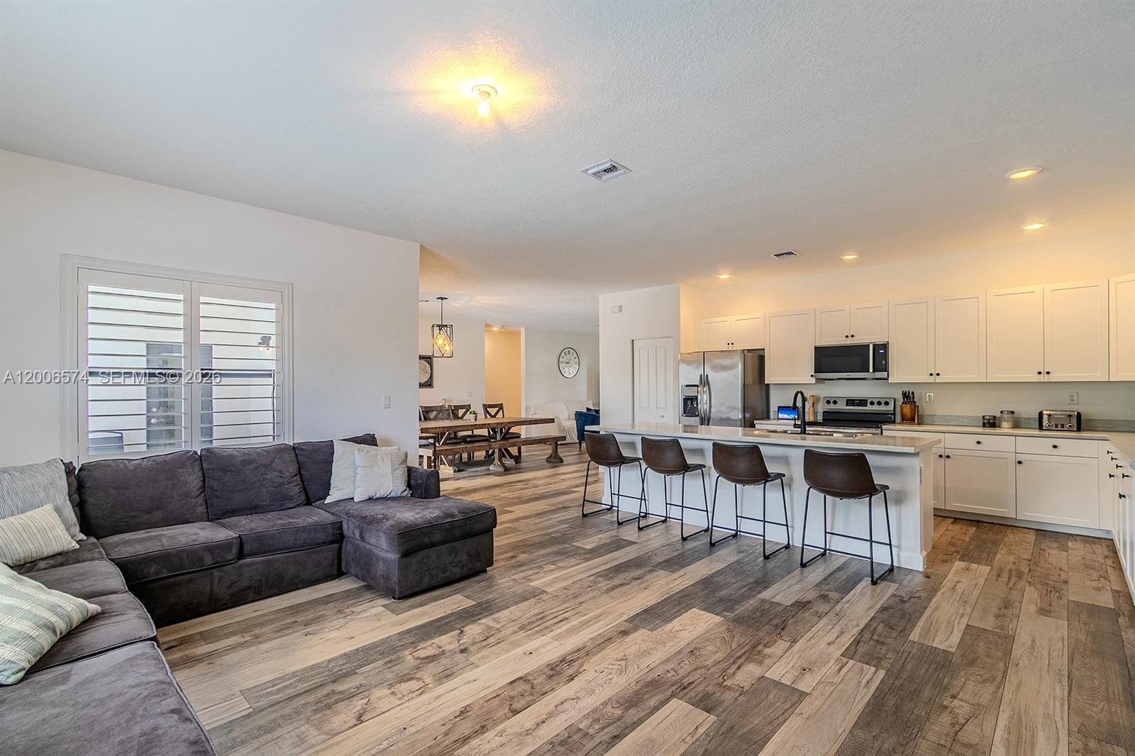 Real estate property located at 13680 191st Ter, Miami-dade, Vilhen Drive Estates, Miami, FL