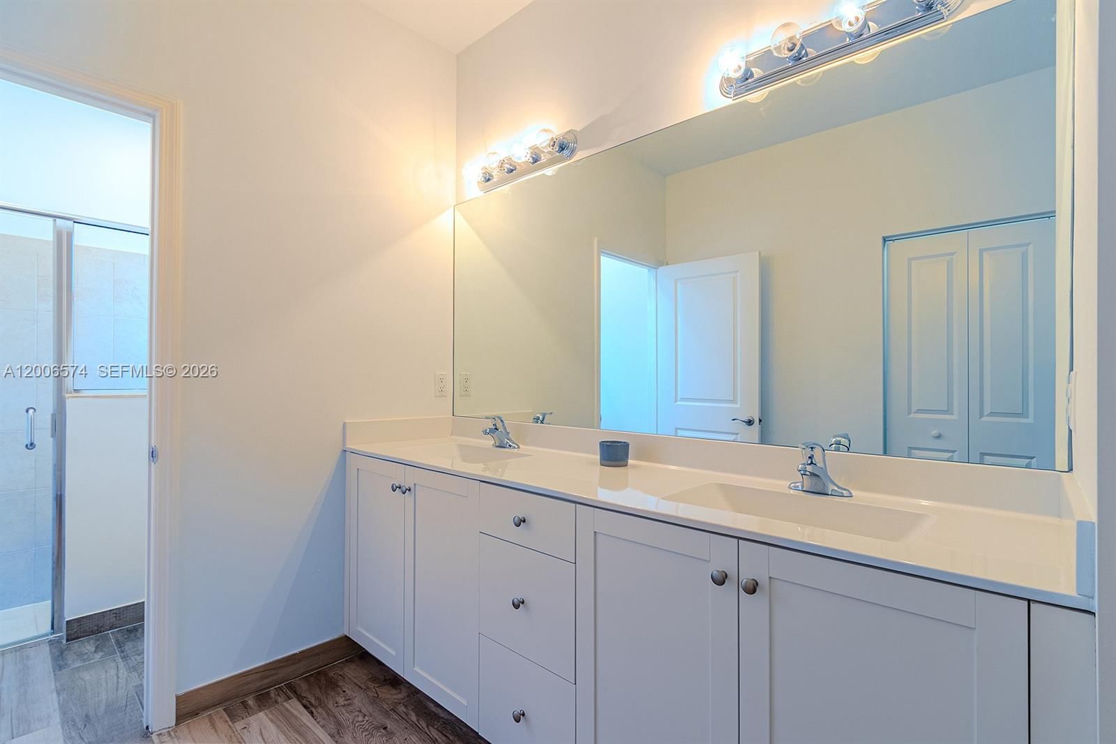 Real estate property located at 13680 191st Ter, Miami-dade, Vilhen Drive Estates, Miami, FL