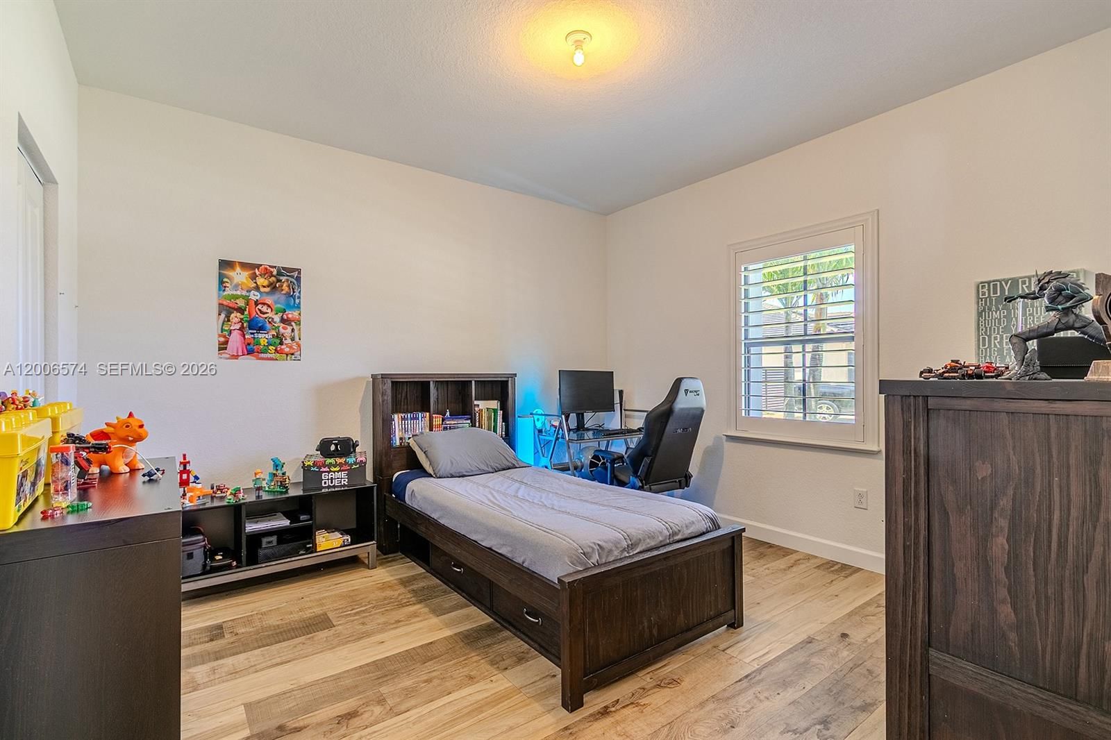 Real estate property located at 13680 191st Ter, Miami-dade, Vilhen Drive Estates, Miami, FL