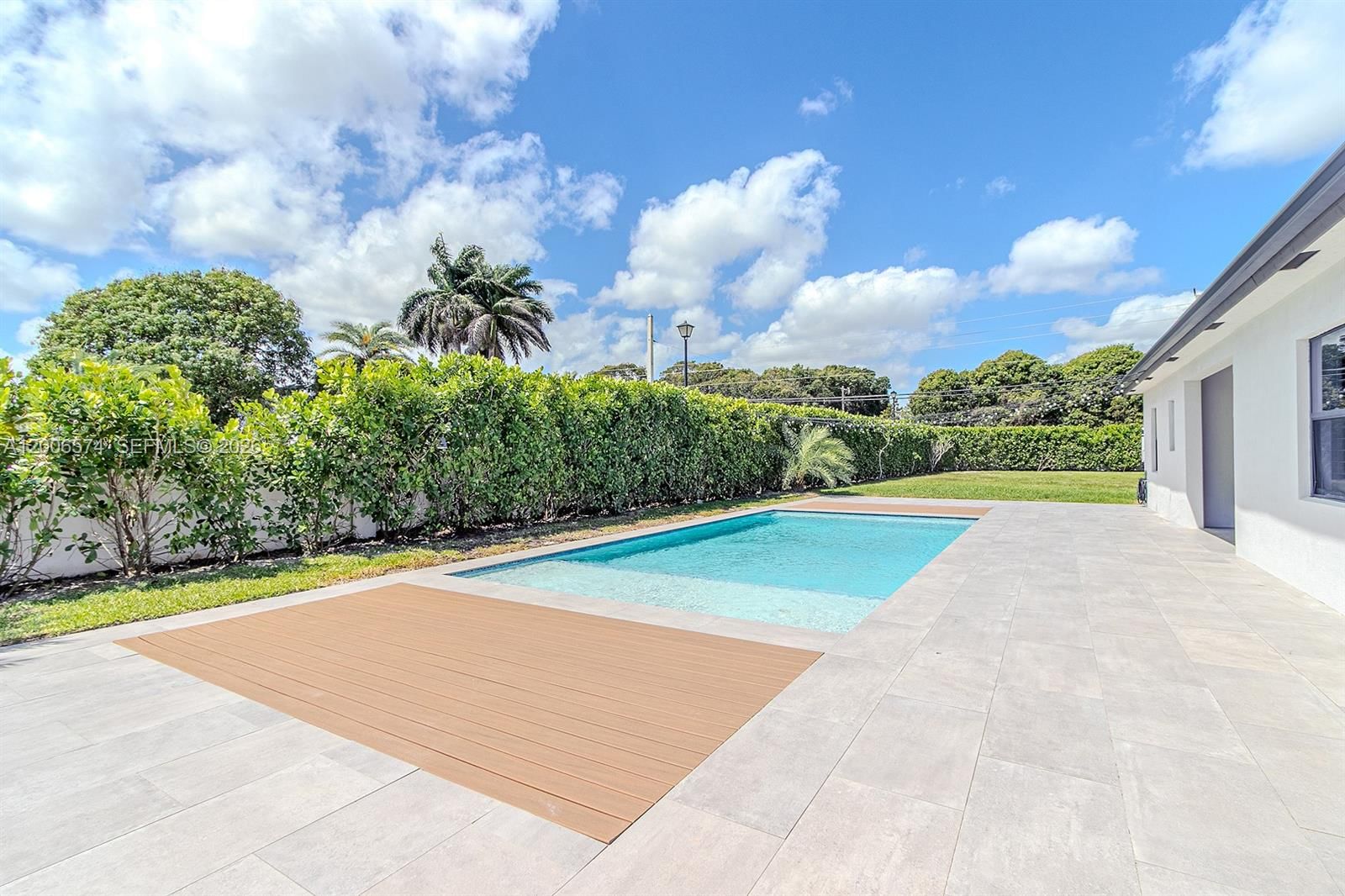 Real estate property located at 13680 191st Ter, Miami-dade, Vilhen Drive Estates, Miami, FL