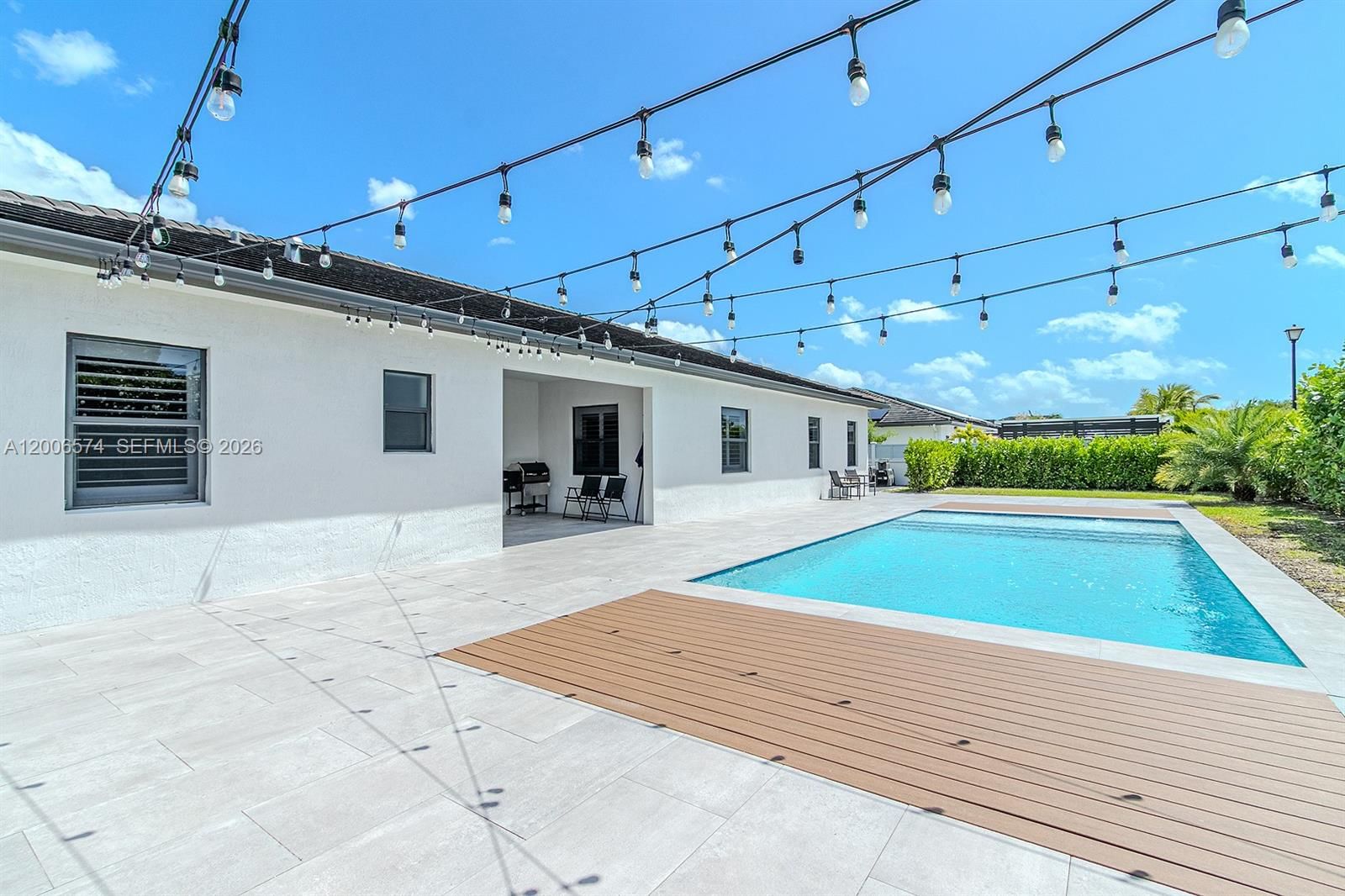 Real estate property located at 13680 191st Ter, Miami-dade, Vilhen Drive Estates, Miami, FL