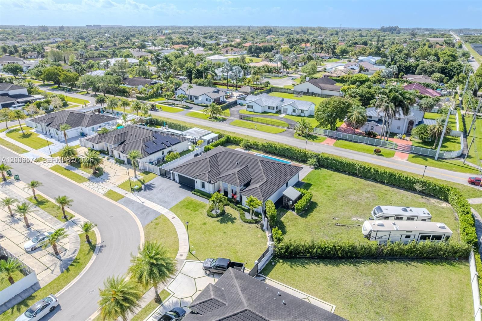 Real estate property located at 13680 191st Ter, Miami-dade, Vilhen Drive Estates, Miami, FL