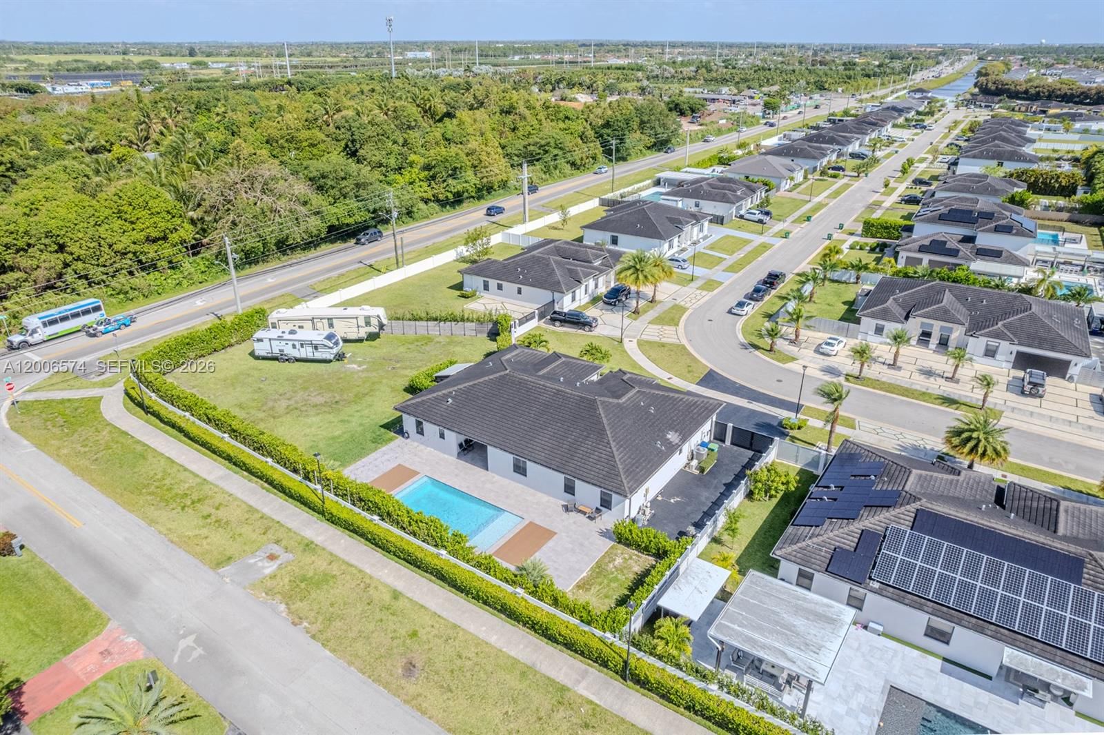 Real estate property located at 13680 191st Ter, Miami-dade, Vilhen Drive Estates, Miami, FL