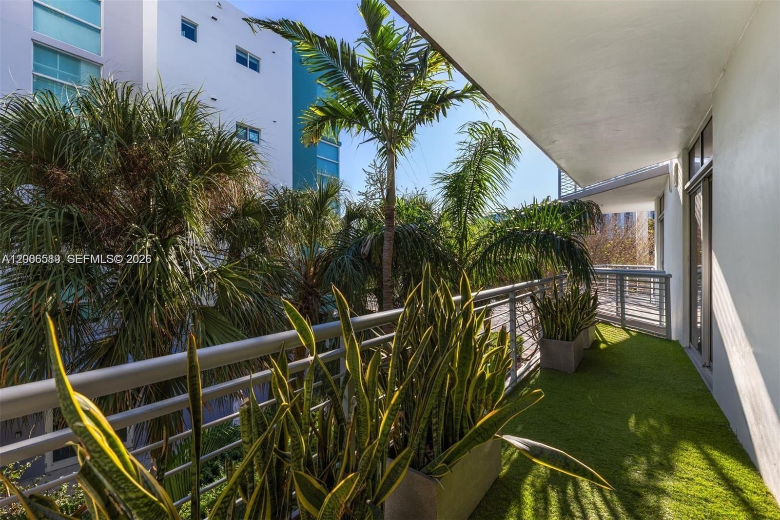 Real estate property located at 2001 Meridian Ave #327, Miami-dade, The Meridian Condo, Miami Beach, FL