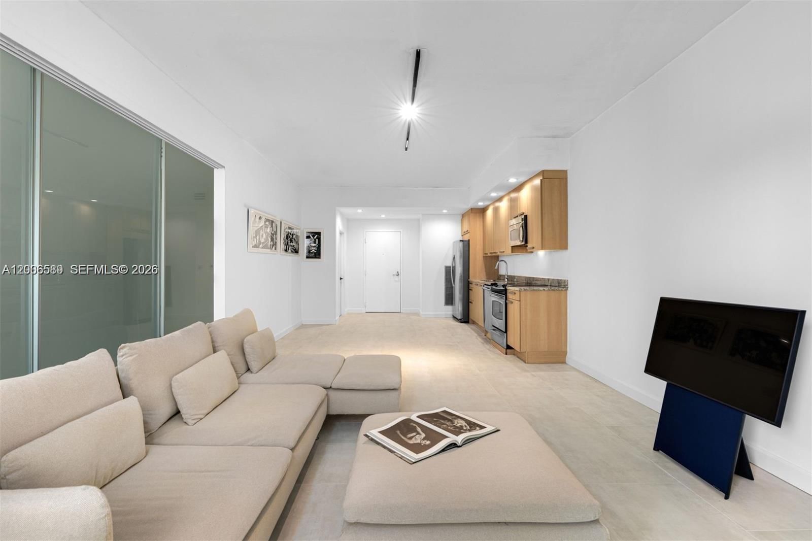 Real estate property located at 2001 Meridian Ave #327, Miami-dade, The Meridian Condo, Miami Beach, FL