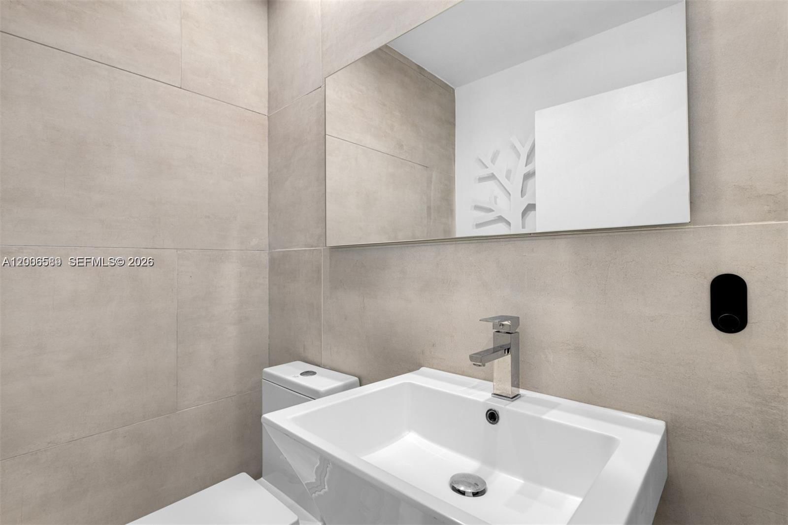 Real estate property located at 2001 Meridian Ave #327, Miami-dade, The Meridian Condo, Miami Beach, FL