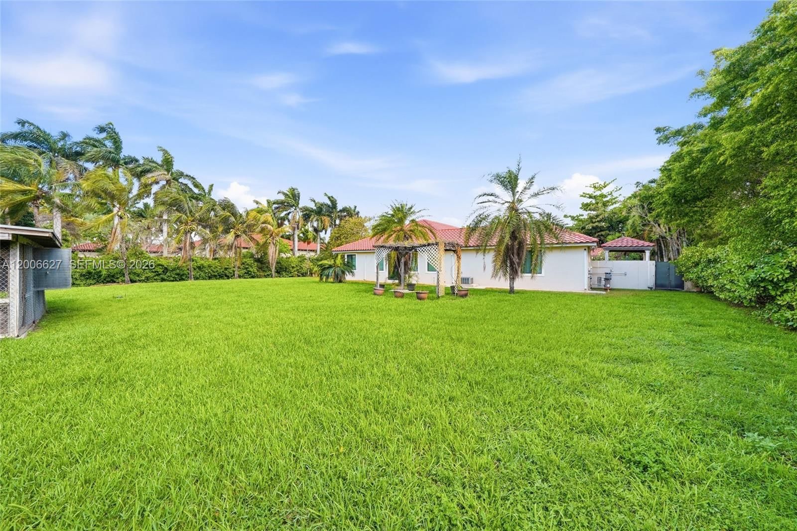 Real estate property located at 9898 133rd St, Miami-dade, Florida Fruit Land Compan, Hialeah Gardens, FL