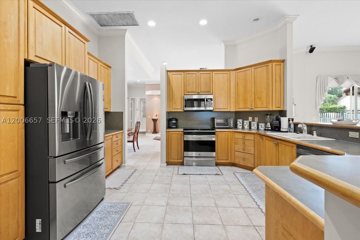Real estate property located at 10912 2nd St, Broward, Westport 2nd Section, Plantation, FL