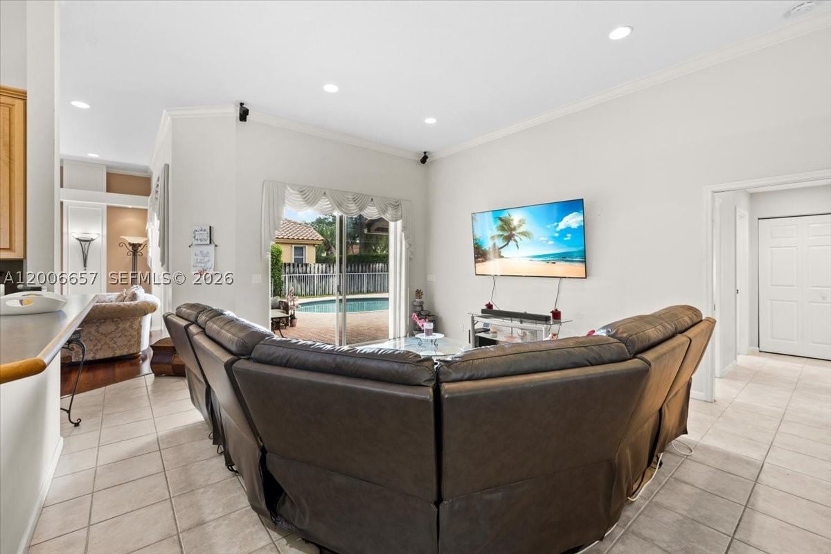 Real estate property located at 10912 2nd St, Broward, Westport 2nd Section, Plantation, FL