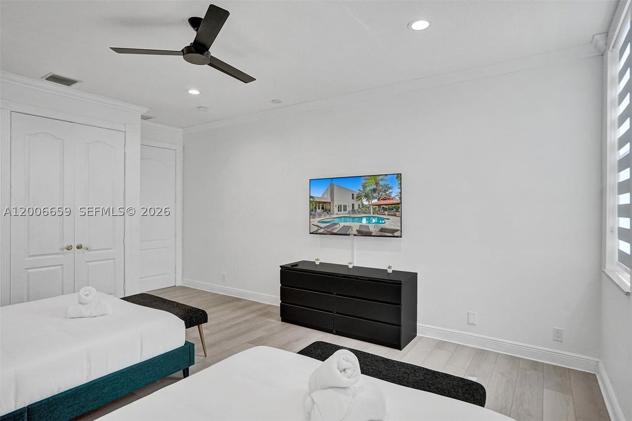 Real estate property located at 1430 114th Ave, Broward, Chambers Land Co Sub Ne1/, Plantation, FL