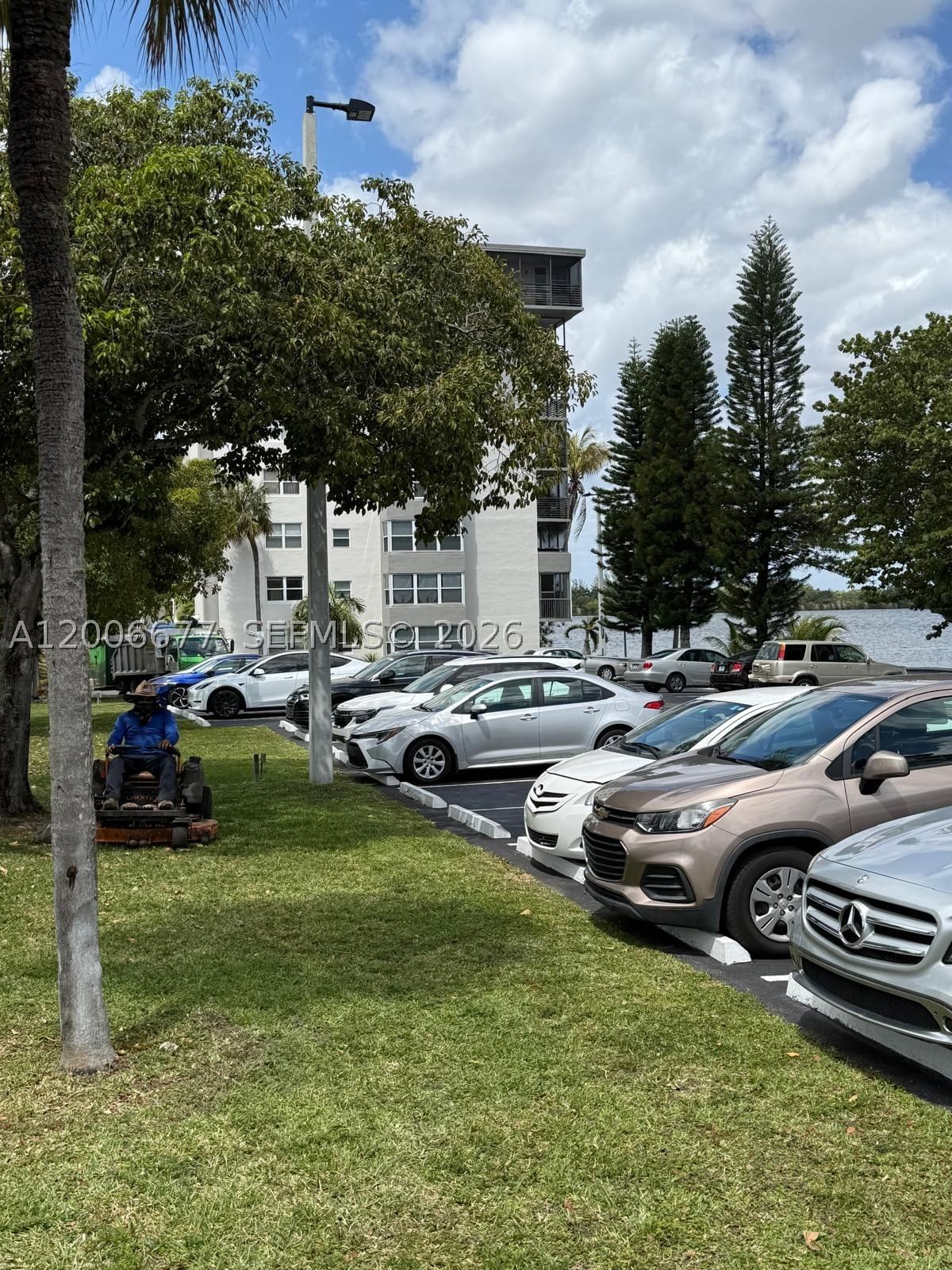 Real estate property located at 1175 Miami Gardens Dr #703, Miami-dade, Royal Bahamian East Condo, Miami, FL