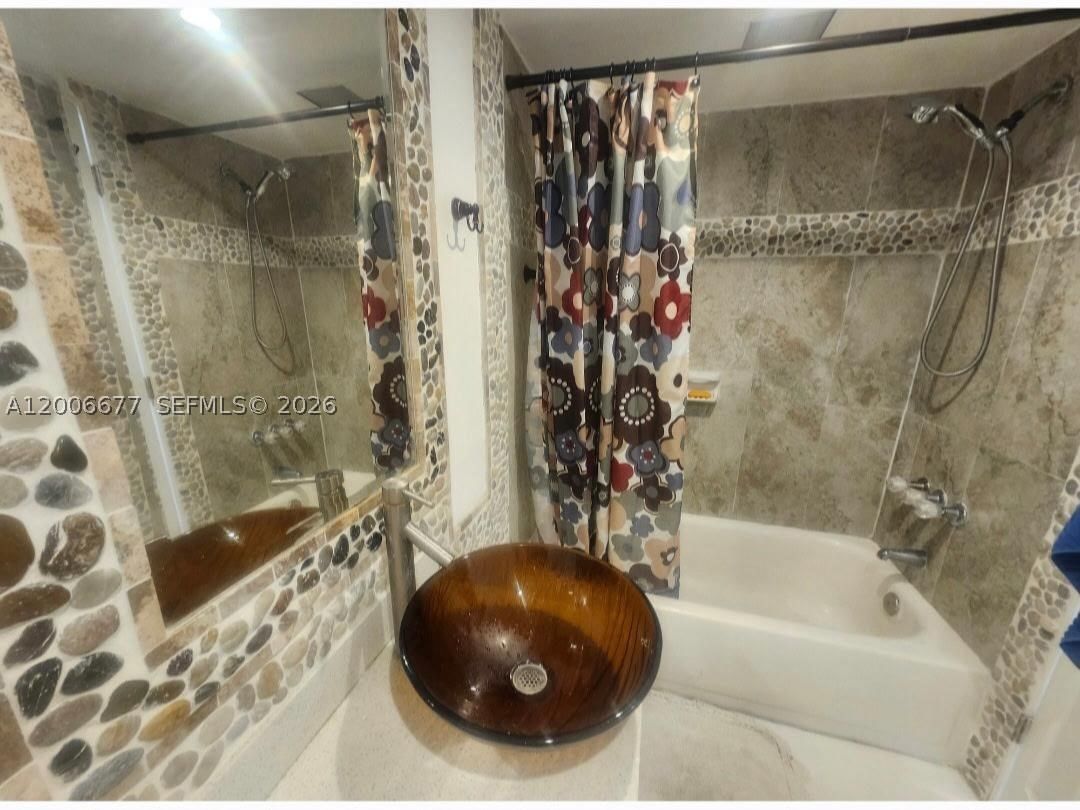 Real estate property located at 1175 Miami Gardens Dr #703, Miami-dade, Royal Bahamian East Condo, Miami, FL