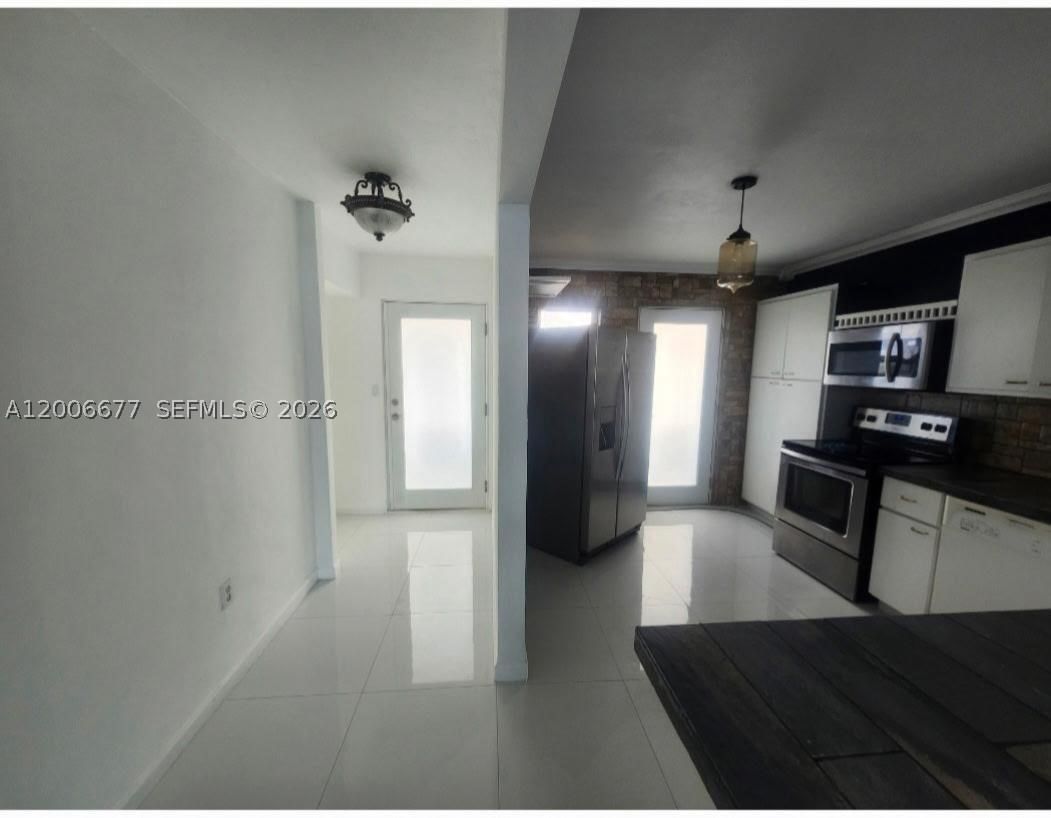 Real estate property located at 1175 Miami Gardens Dr #703, Miami-dade, Royal Bahamian East Condo, Miami, FL