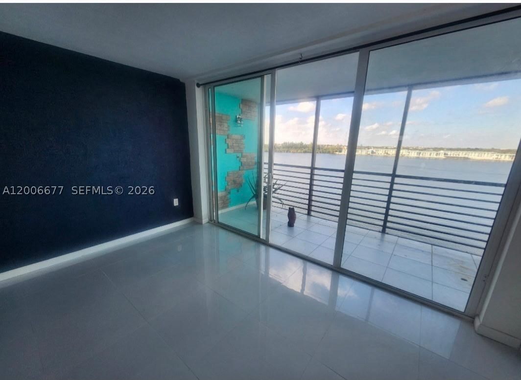 Real estate property located at 1175 Miami Gardens Dr #703, Miami-dade, Royal Bahamian East Condo, Miami, FL