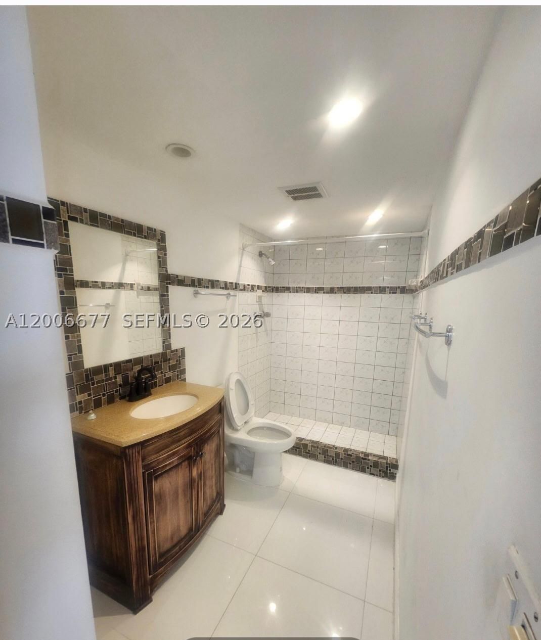 Real estate property located at 1175 Miami Gardens Dr #703, Miami-dade, Royal Bahamian East Condo, Miami, FL