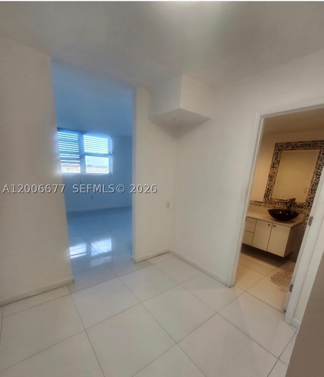 Real estate property located at 1175 Miami Gardens Dr #703, Miami-dade, Royal Bahamian East Condo, Miami, FL