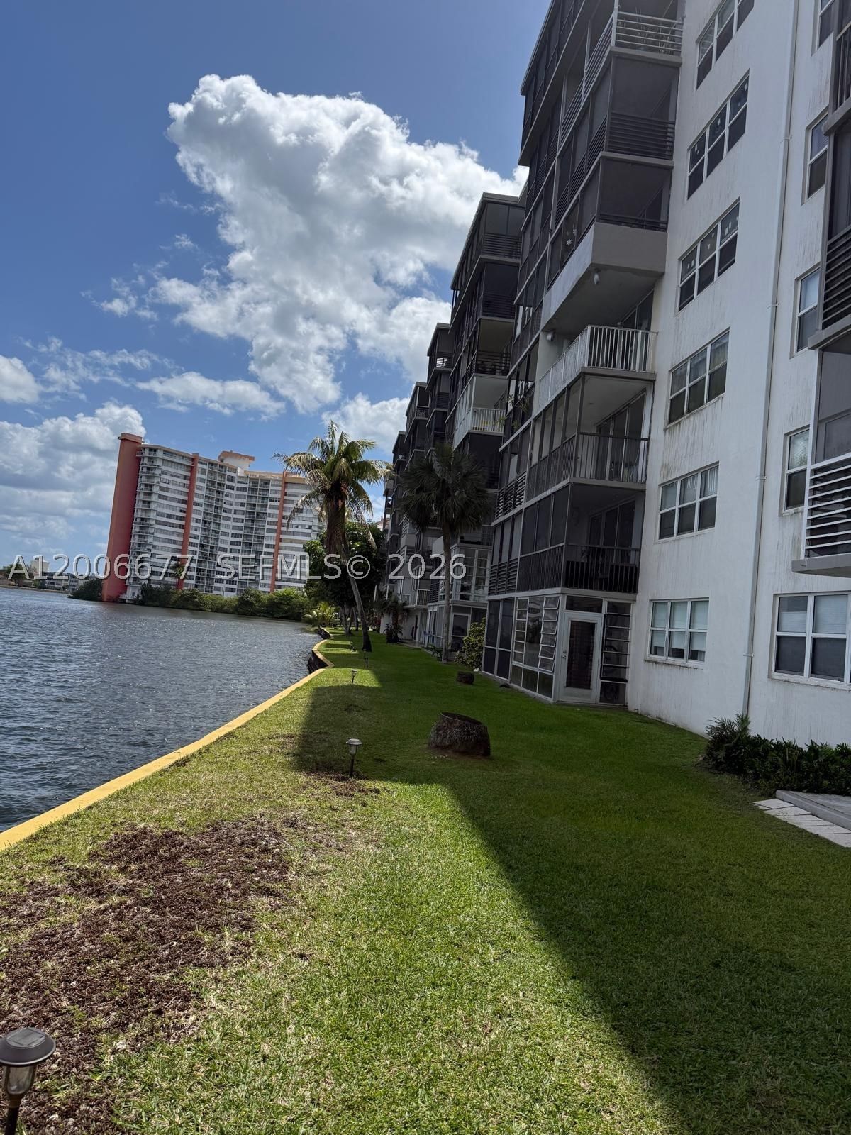 Real estate property located at 1175 Miami Gardens Dr #703, Miami-dade, Royal Bahamian East Condo, Miami, FL