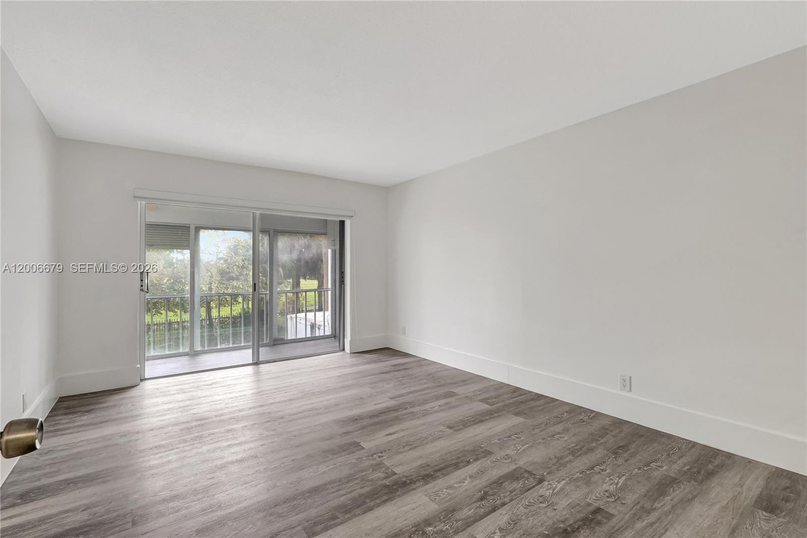 Real estate property located at 4800 Hillcrest Ln #207, Broward, Hillcrest Country Club Ap, Hollywood, FL