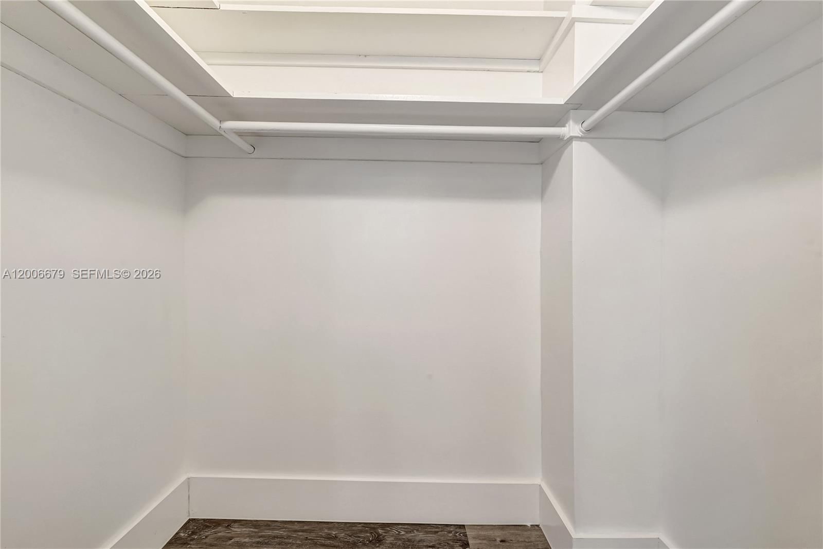 Real estate property located at 4800 Hillcrest Ln #207, Broward, Hillcrest Country Club Ap, Hollywood, FL