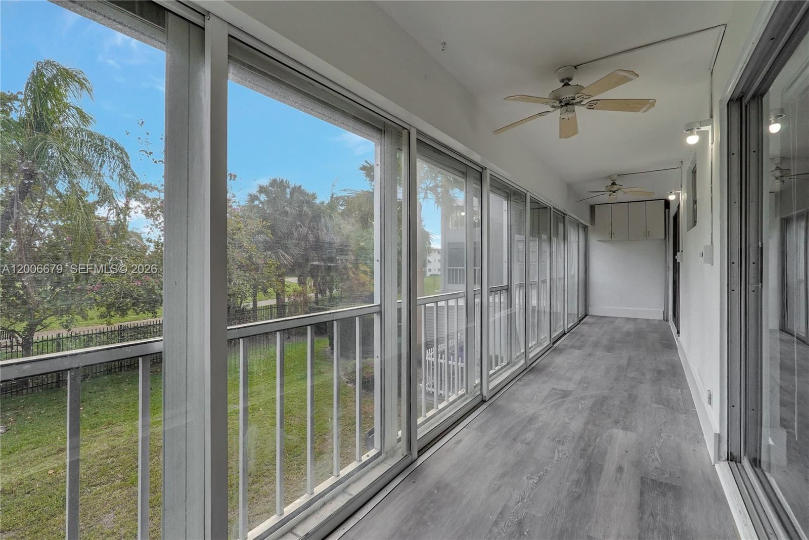 Real estate property located at 4800 Hillcrest Ln #207, Broward, Hillcrest Country Club Ap, Hollywood, FL