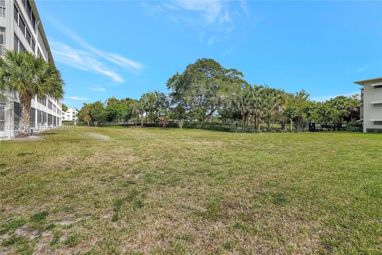 Real estate property located at 4800 Hillcrest Ln #207, Broward, Hillcrest Country Club Ap, Hollywood, FL