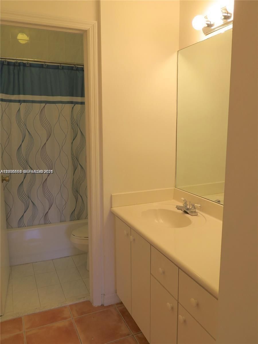 Real estate property located at 6202 116th Pl #443, Miami-dade, The Gates At Doral Isles, Doral, FL