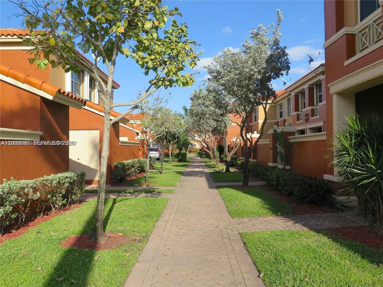 Real estate property located at 6202 116th Pl #443, Miami-dade, The Gates At Doral Isles, Doral, FL