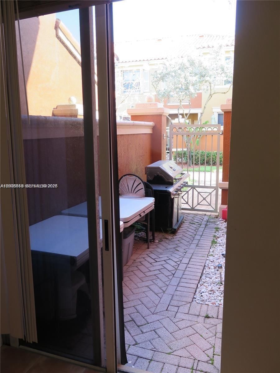 Real estate property located at 6202 116th Pl #443, Miami-dade, The Gates At Doral Isles, Doral, FL