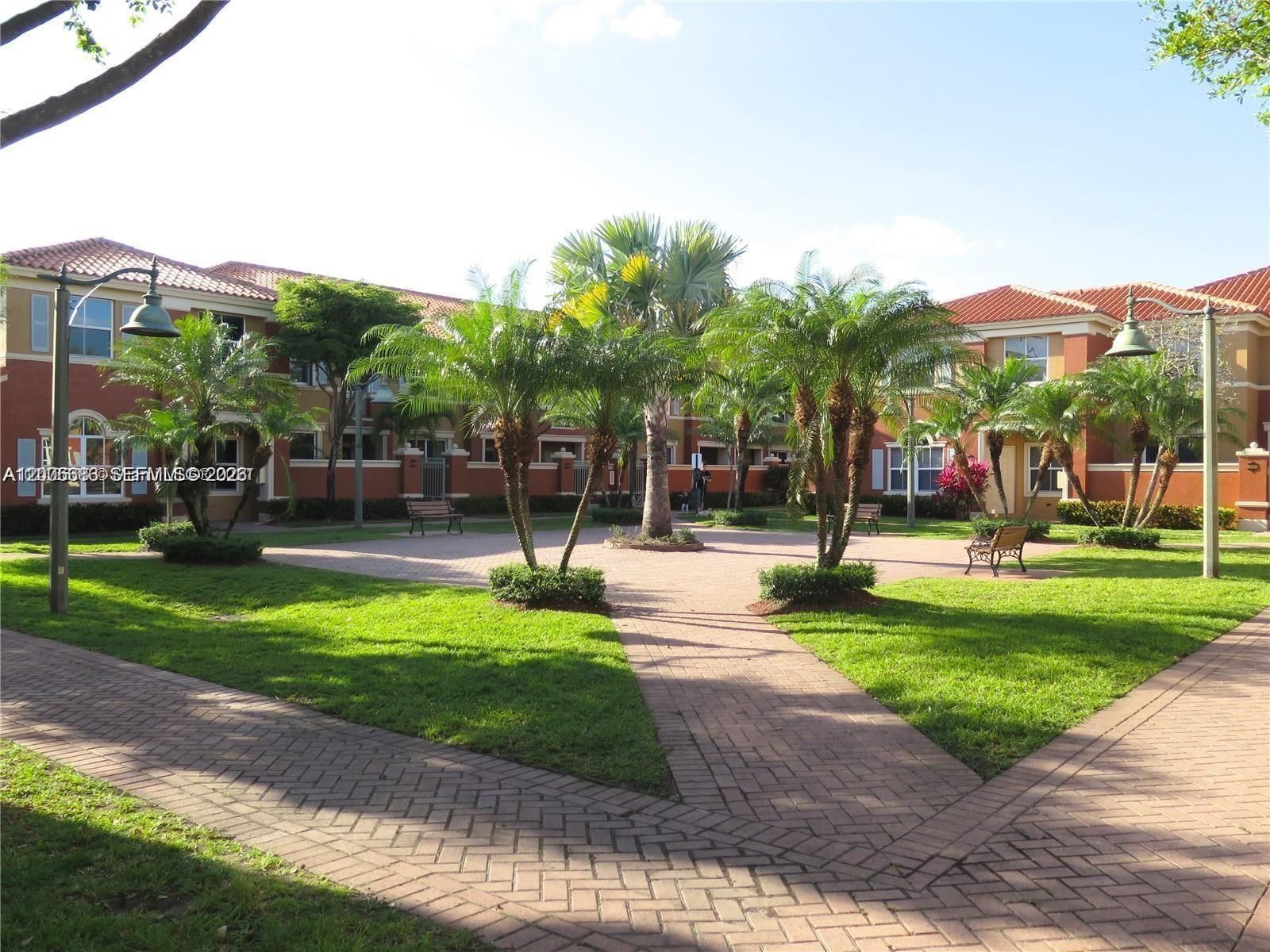 Real estate property located at 6202 116th Pl #443, Miami-dade, The Gates At Doral Isles, Doral, FL