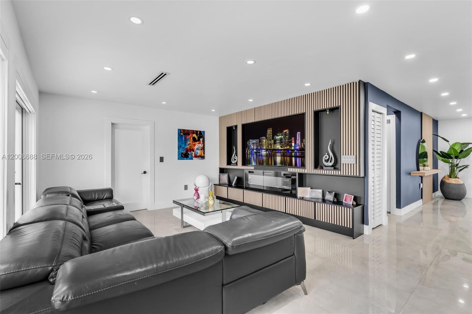 Real estate property located at 8241 182nd St, Miami-dade, 2nd Addn To Palm Springs, Hialeah, FL