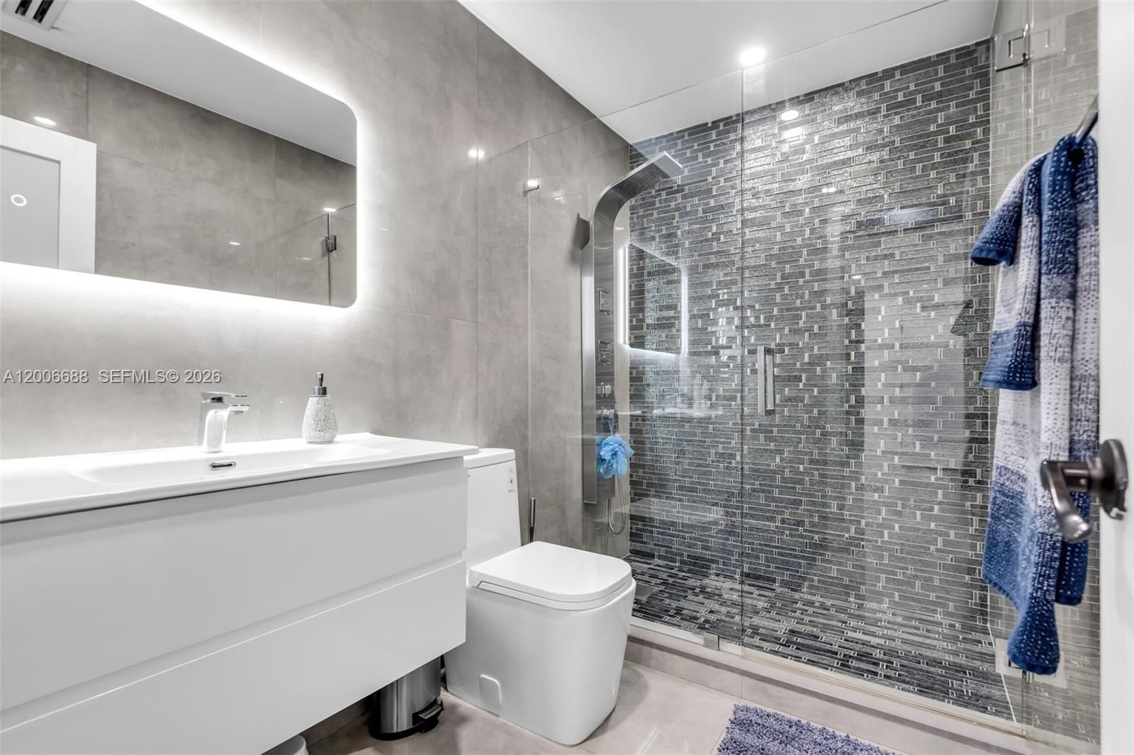 Real estate property located at 8241 182nd St, Miami-dade, 2nd Addn To Palm Springs, Hialeah, FL