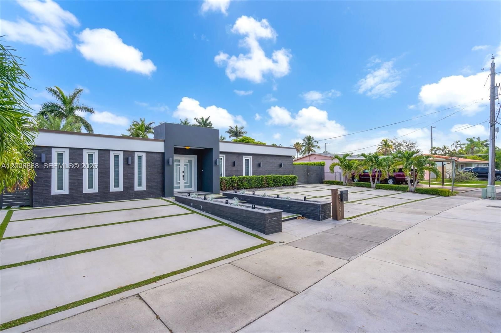 Real estate property located at 8241 182nd St, Miami-dade, 2nd Addn To Palm Springs, Hialeah, FL