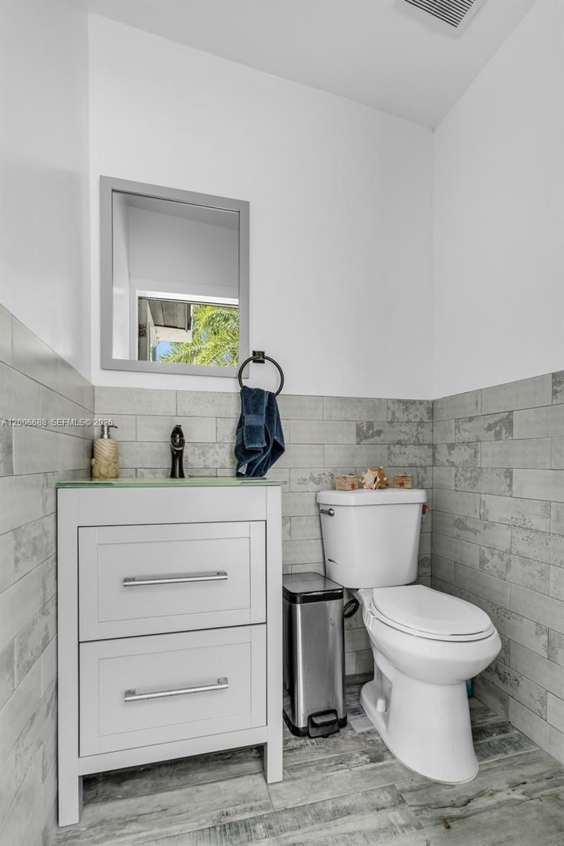 Real estate property located at 8241 182nd St, Miami-dade, 2nd Addn To Palm Springs, Hialeah, FL